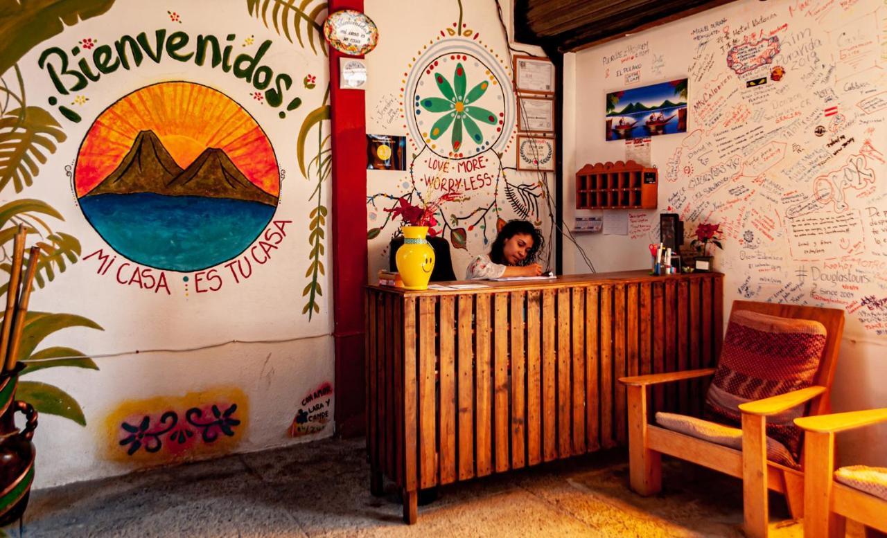 Victorias Hotel Panajachel Buitenkant foto